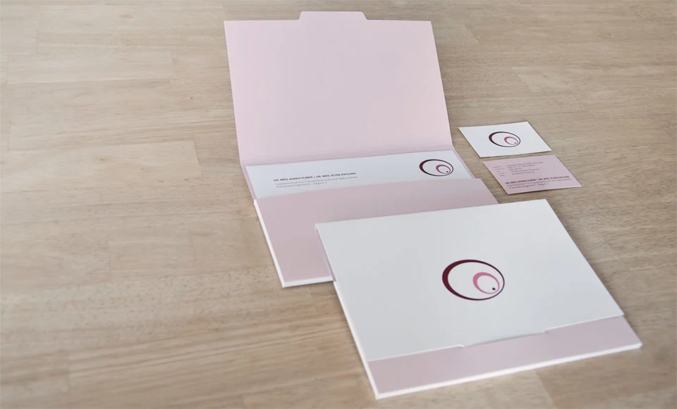 Briefpapier und Umschlag