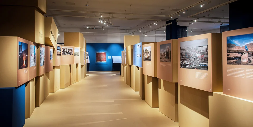 Ausstellungsraum, Blick durch die Räume